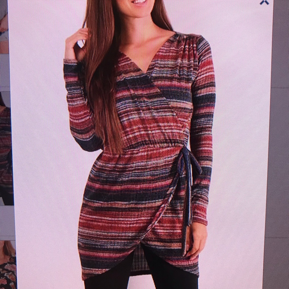 Burgundy strip wrap top